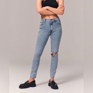 Abercrombie & Fitch Jeans Womens size 26 Blue Skinny High Rise Distressed Denim